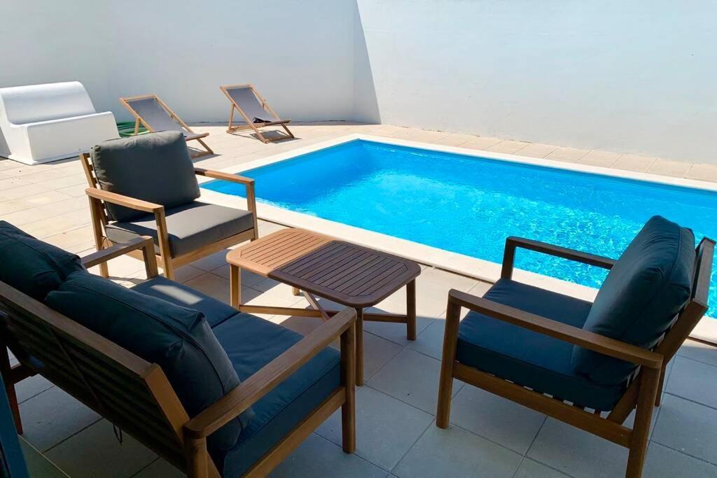 New&modern 3 Bedroom With Private Heated Pool Near Nazaré Villa *